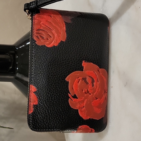 Coach NWT Corner Zip Wristlet With Floral Print - Picture 4 of 6